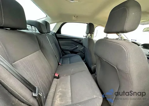 2015 Ford Focus S из США, поврежденный, VIN 1FADP3E21FL374591